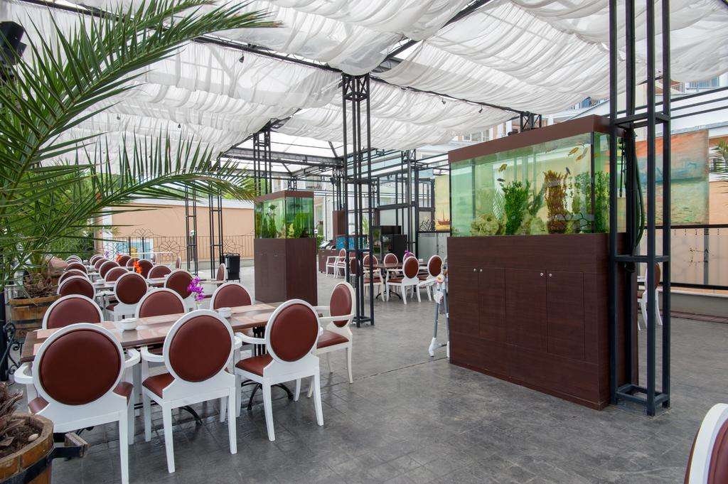 Rome Palace Deluxe Aparthotel