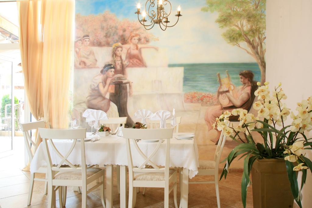 Dawn Park Aparthotel