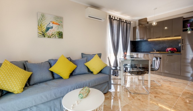 Anastasia-Venera Palace Aparthotel