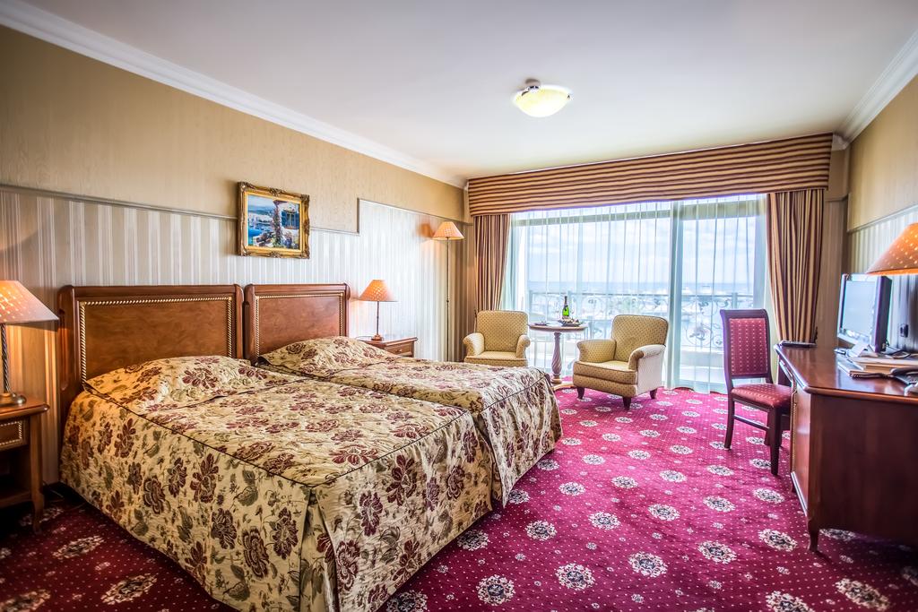 Palace Marina Dinevi