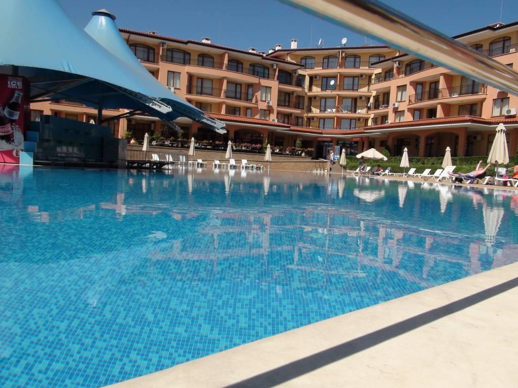 Panorama Dreams Apart