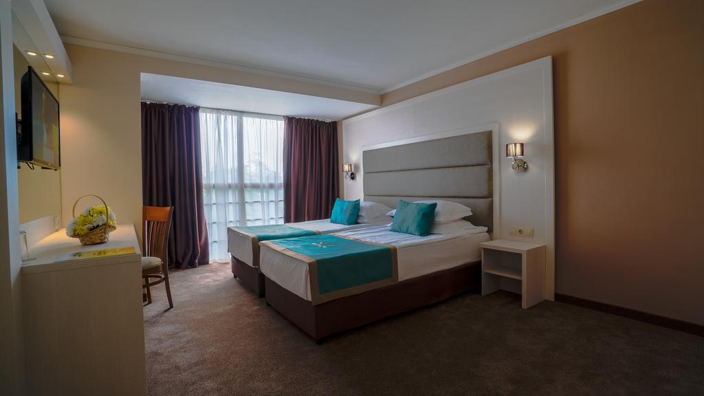 Havana Casino and Hotel