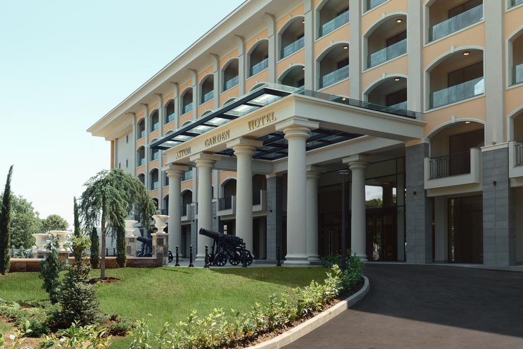 Astor Garden 5*