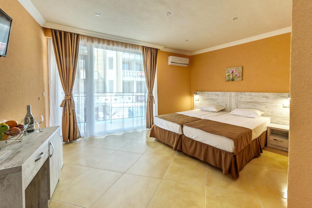 Hotel Riva Park 4*