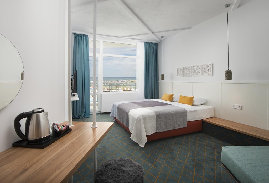 Sunrise Blue Magic Resort