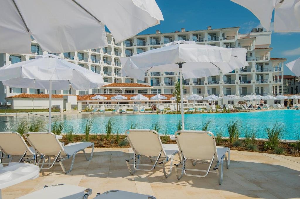 Sunrise Blue Magic Resort