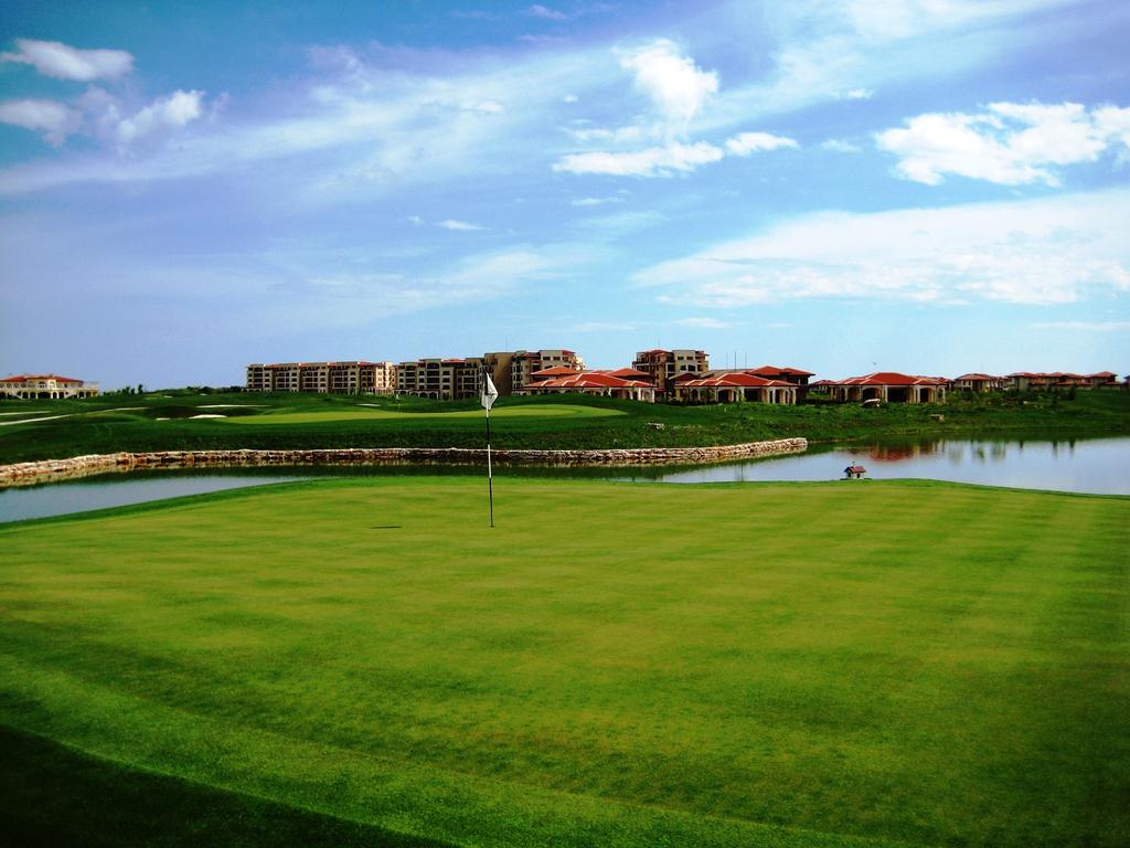 Lighthouse Golf Resort & Villas