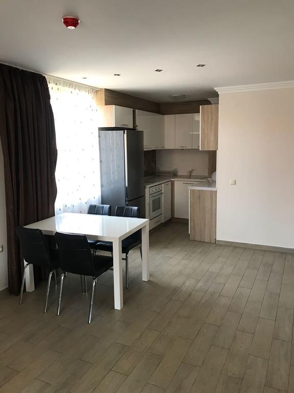 Manastira 2 **** (St Vlas)