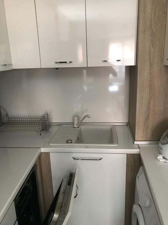 Manastira 2 **** (St Vlas)