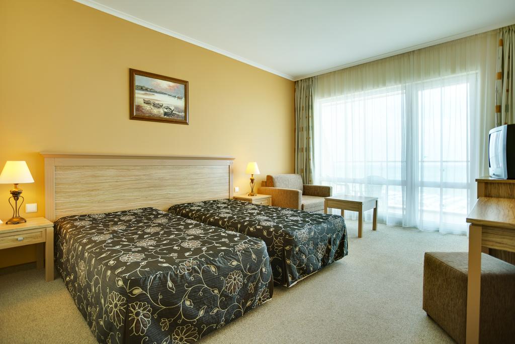 DIT Evrika Beach Club Hotel