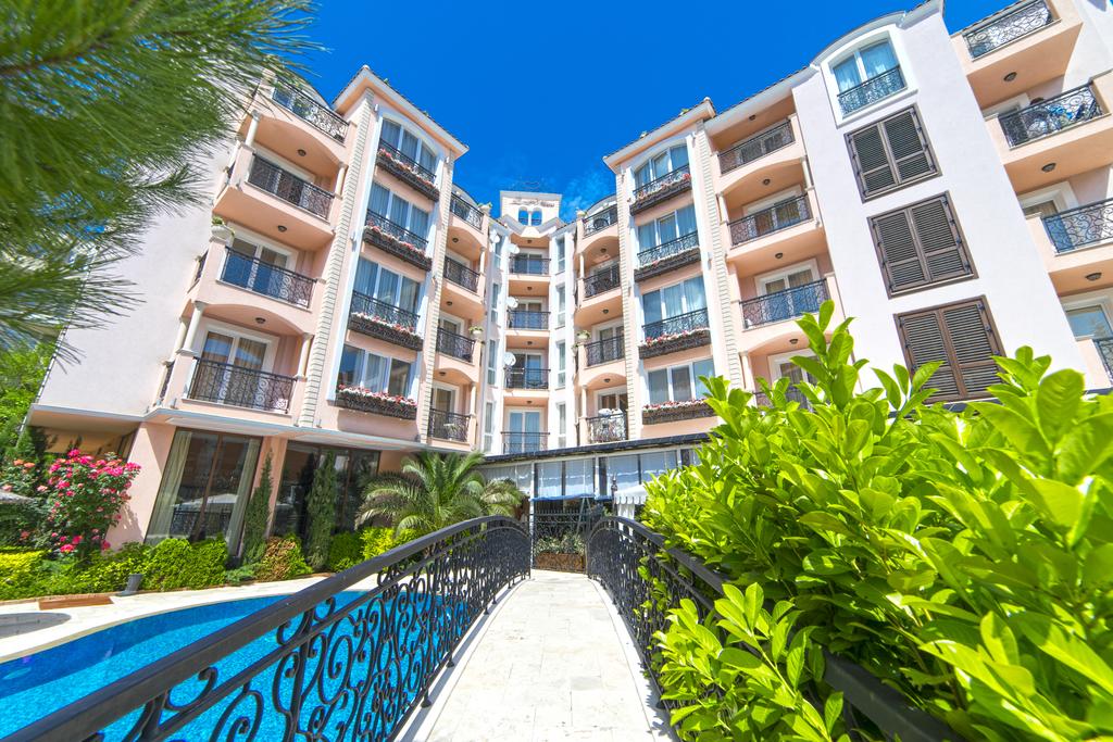 Romance Marine Aparthotel