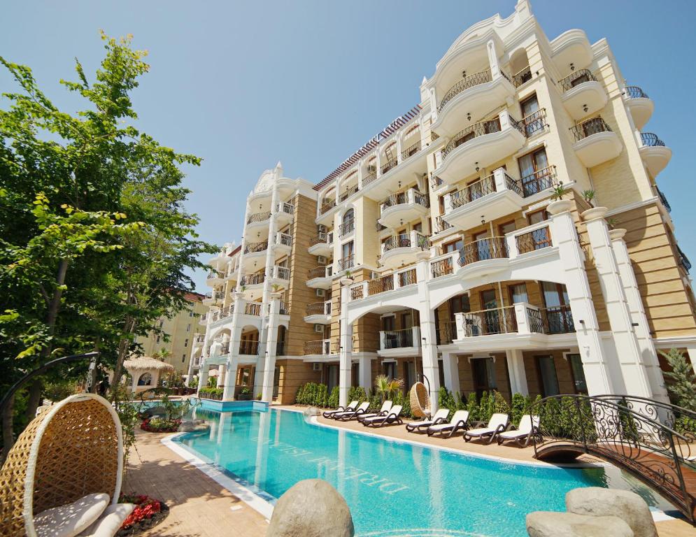 HARMONY SUITES 8,9 APARTHOTEL /DREAM ISLAND/