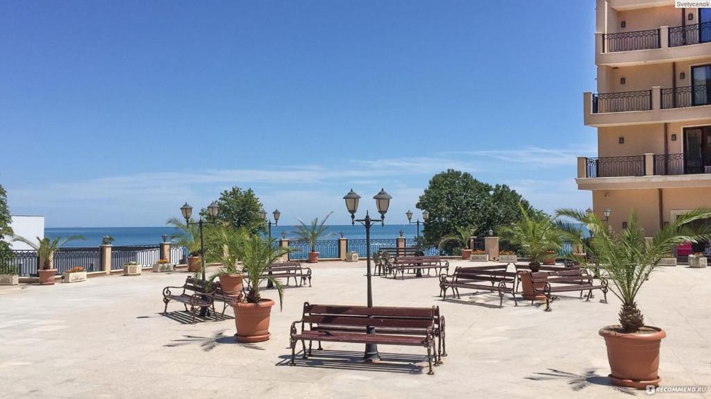 Moko Beach by Grifid