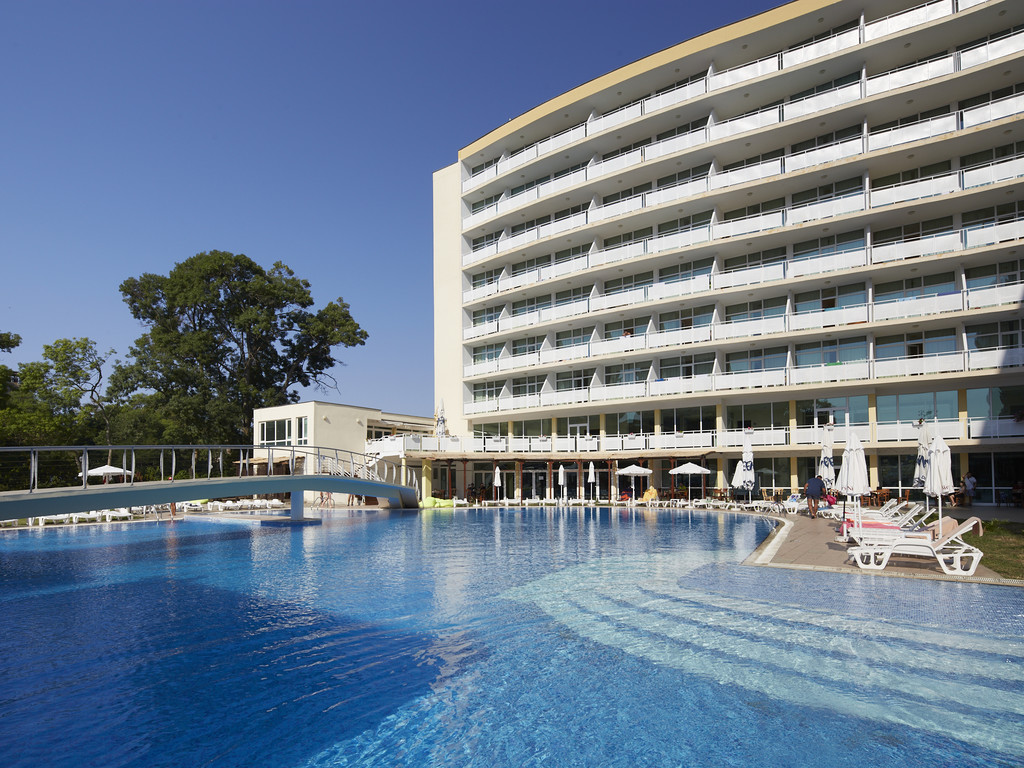 GRAND HOTEL NIRVANA (ex. Grand Hotel Oasis)