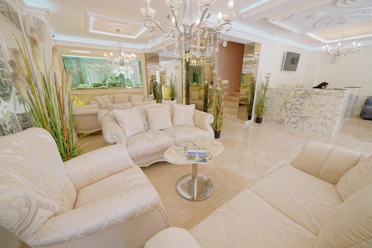 HARMONY SUITES 8,9 APARTHOTEL /DREAM ISLAND/