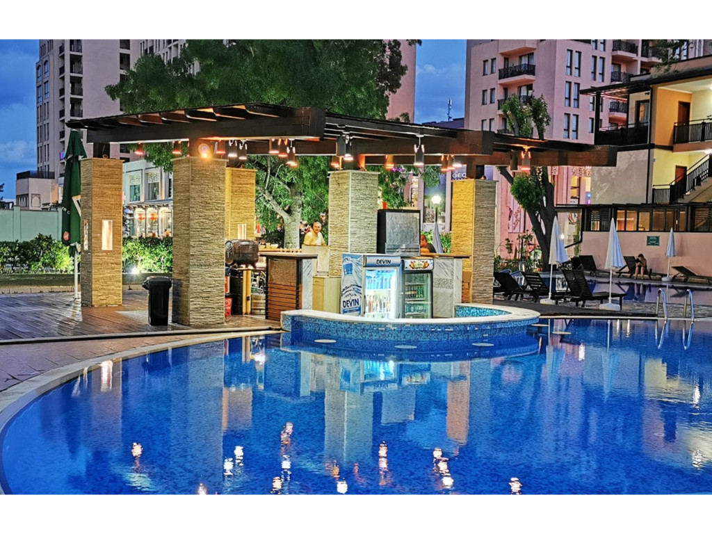 GRAND HOTEL NIRVANA (ex. Grand Hotel Oasis)