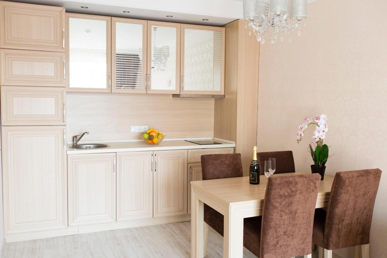 HARMONY SUITES 8,9 APARTHOTEL /DREAM ISLAND/