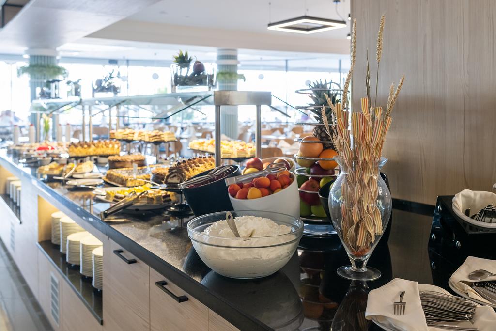 Sentido Neptun Beach 4*