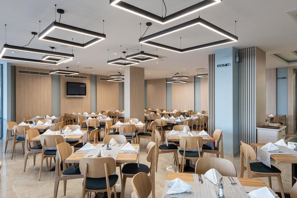 Sentido Neptun Beach 4*