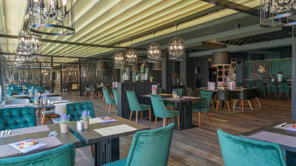 DIT Evrika Beach Club Hotel