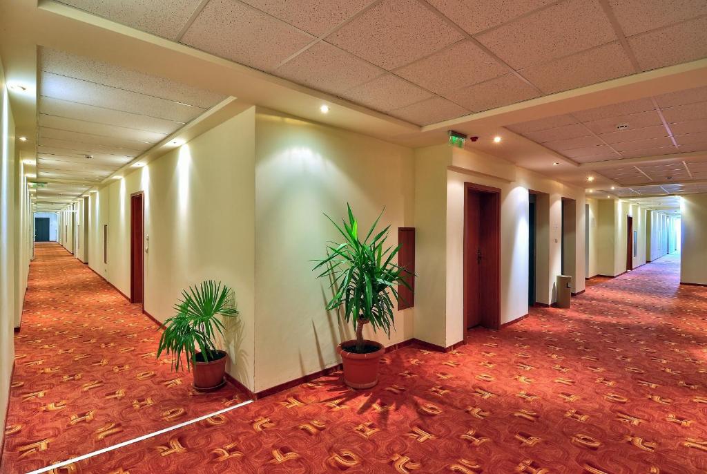 Paradise Green Park Aparthotel