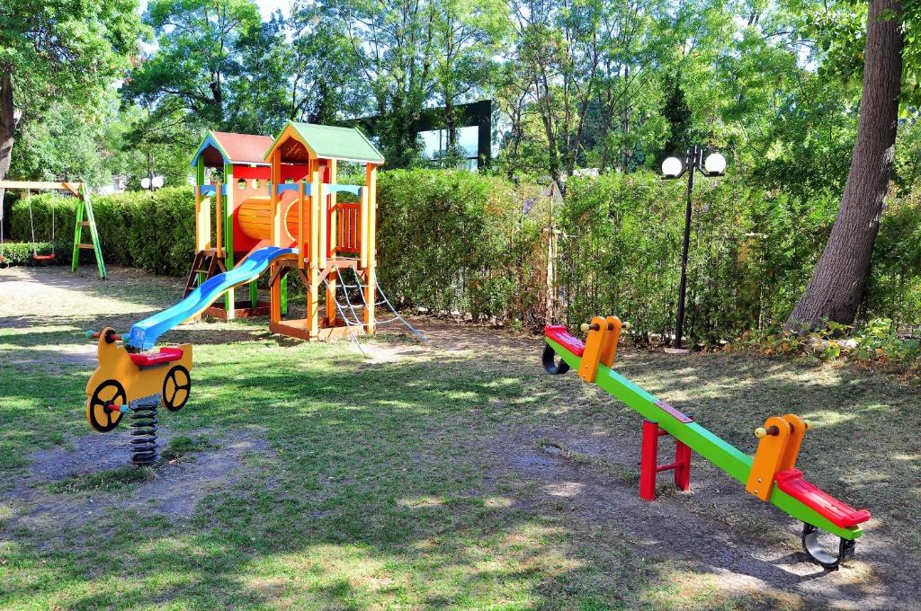 Paradise Green Park Aparthotel