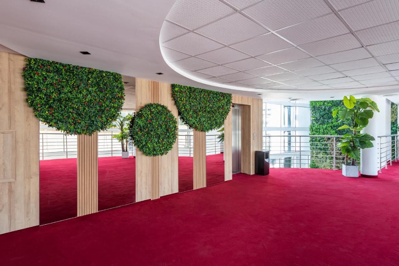 Bavaro (ex. Korona) ****