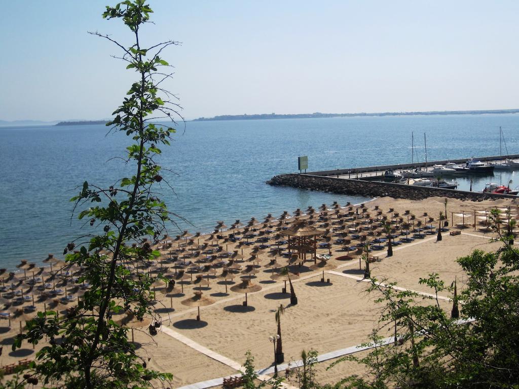 Manastira **** (St Vlas)