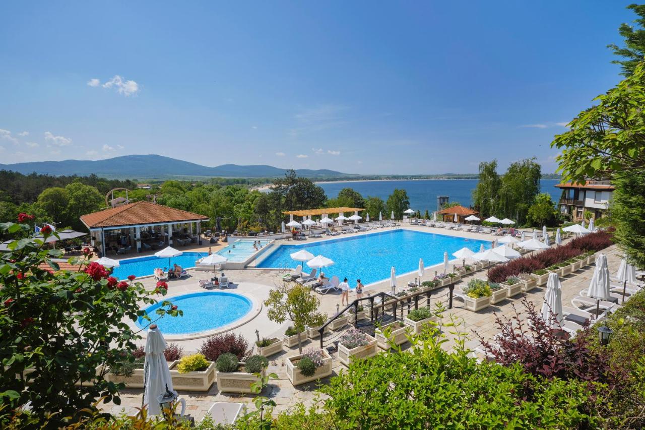 SANTA MARINA VIP HOLIDAY VILLAGE 4*