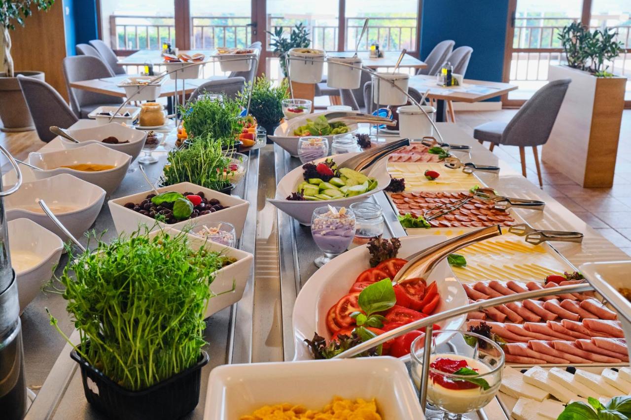 SANTA MARINA VIP HOLIDAY VILLAGE 4*