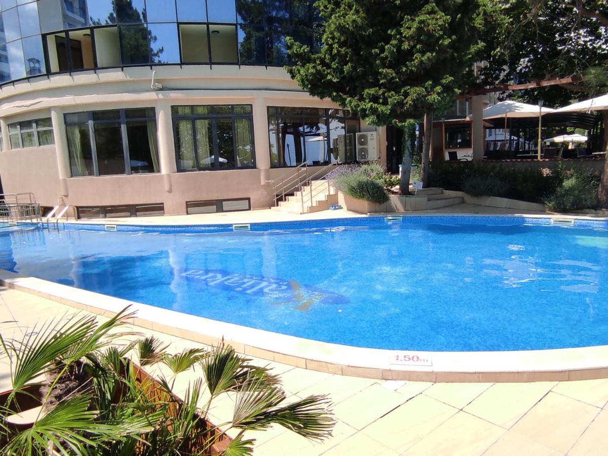 Elpida Beach /former Vemara beach/