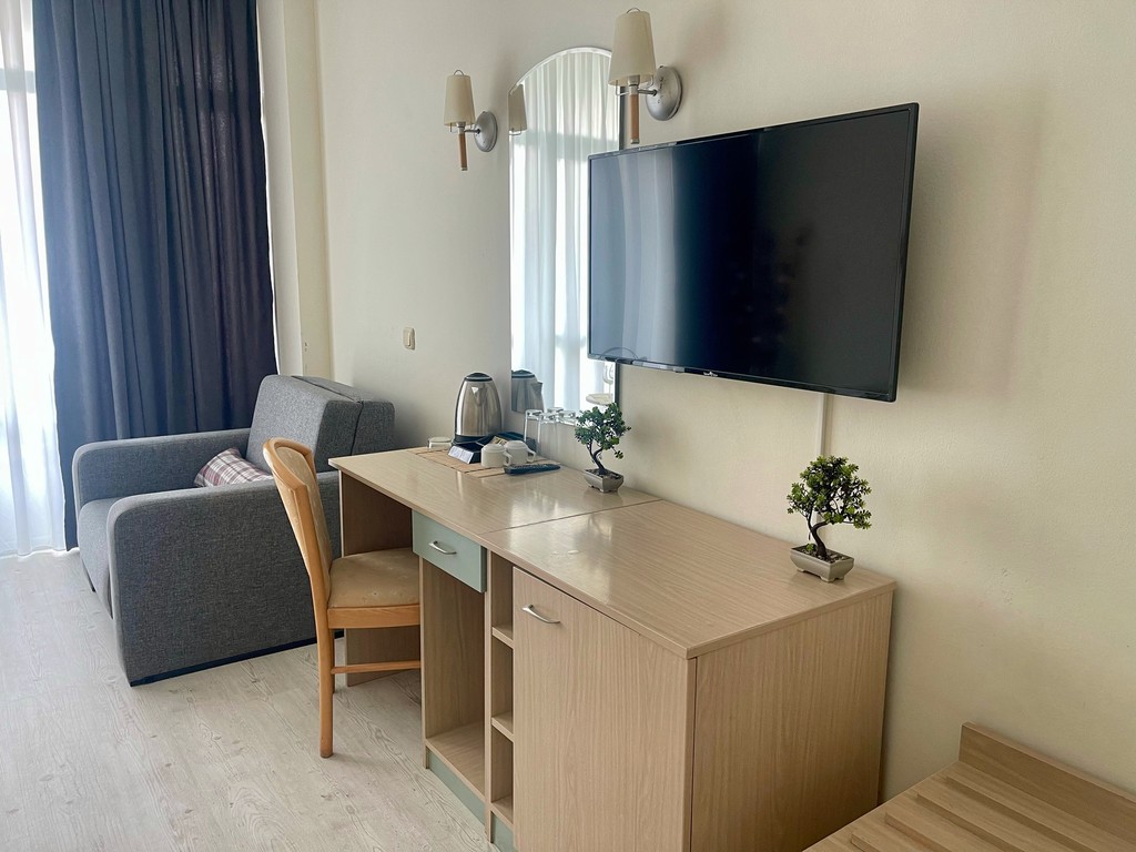 GRAND HOTEL NIRVANA (ex. Grand Hotel Oasis)