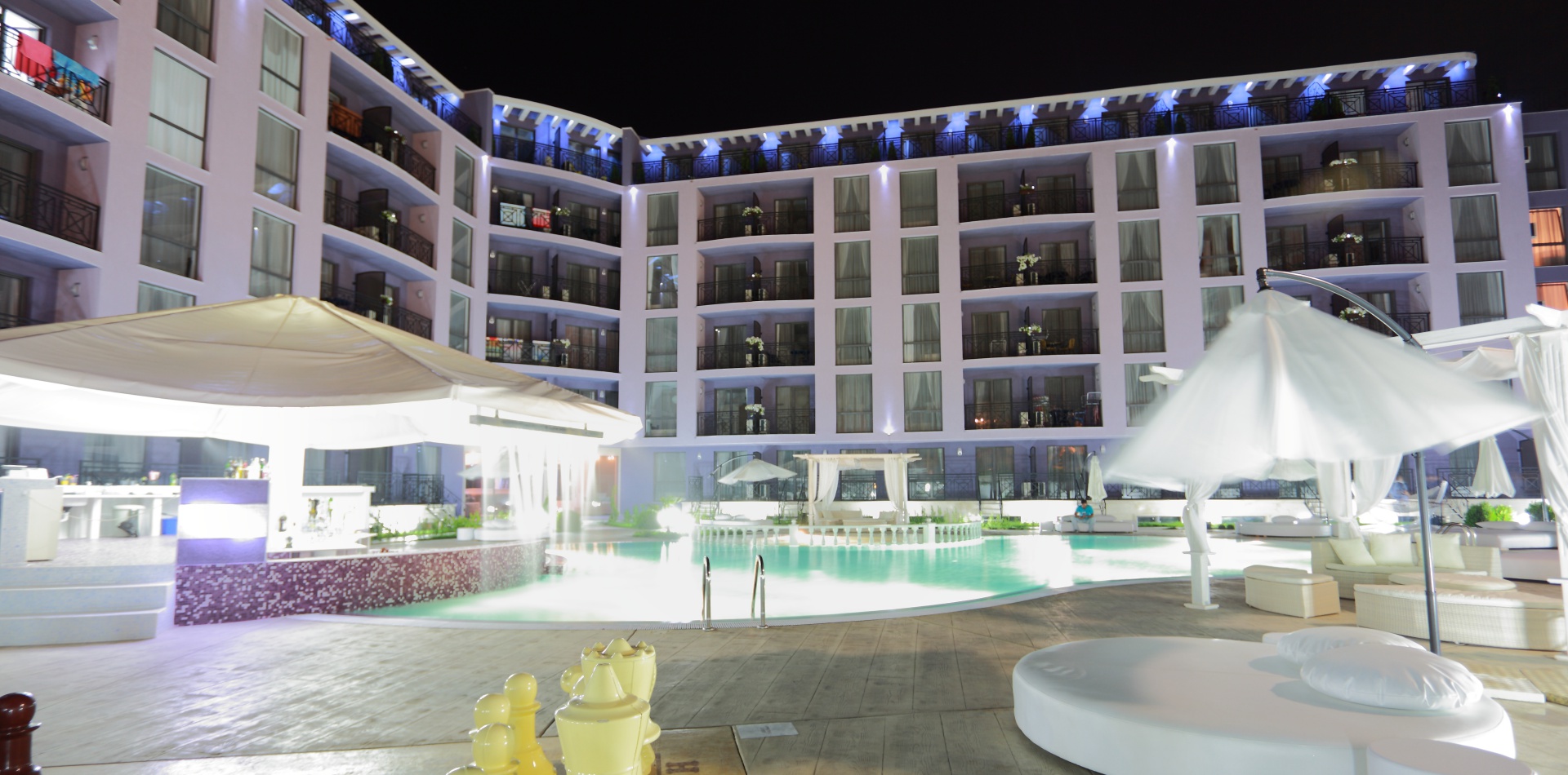 Aparthotel Rainbow III & IV