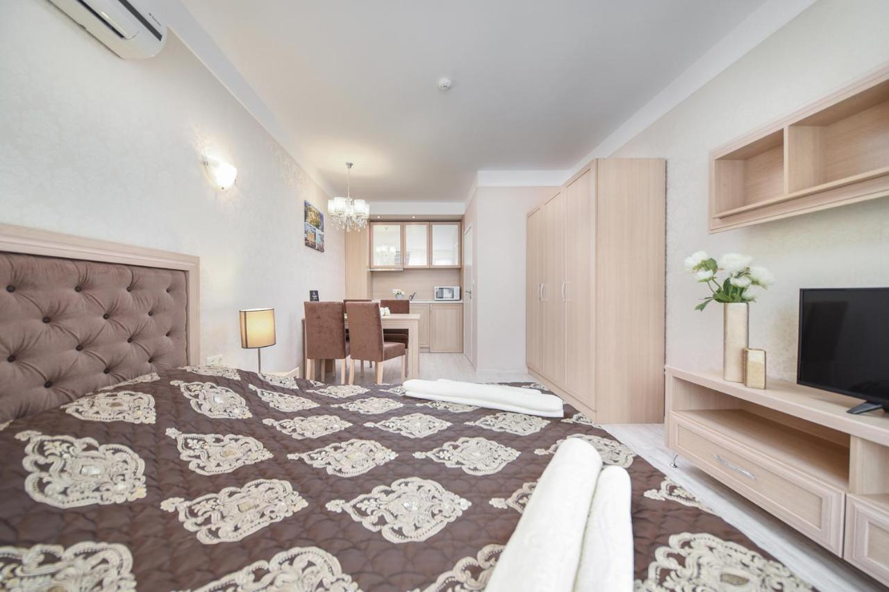 HARMONY SUITES 8,9 APARTHOTEL /DREAM ISLAND/