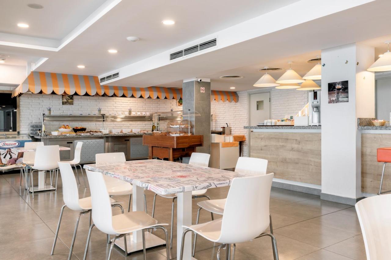 AluaSun Helios Beach