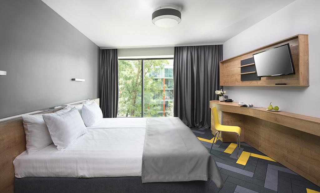 HVD Club Bor, Солнечный берег