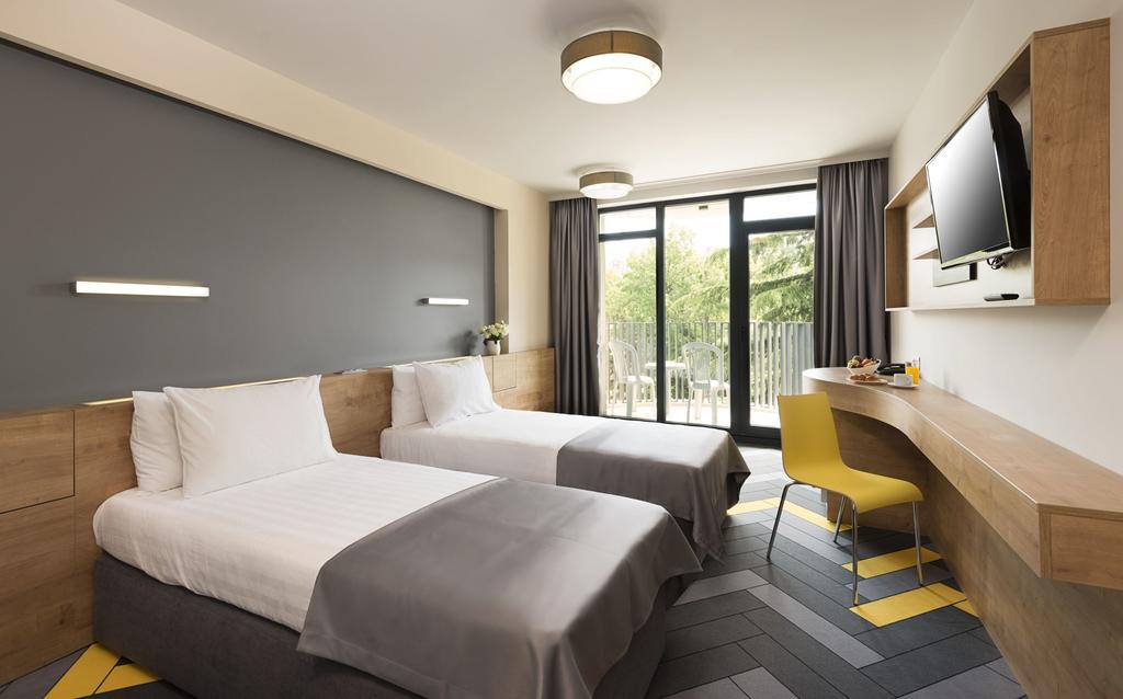 HVD Club Bor, Солнечный берег