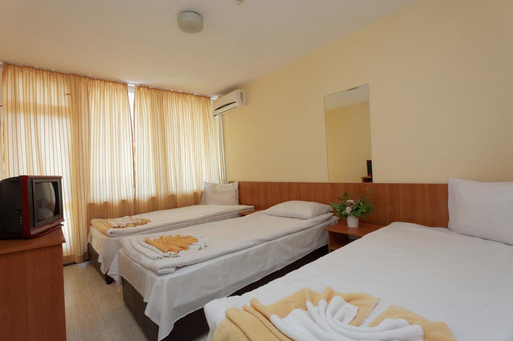 Club Hotel Vedren
