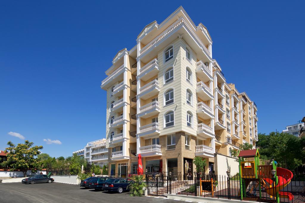 Villa Sardinia , Святой влас