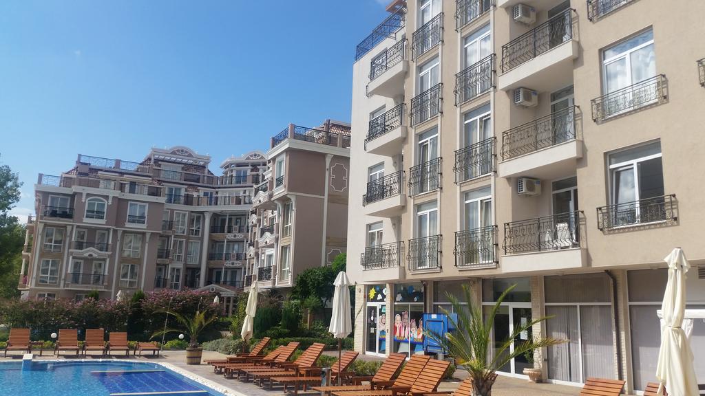 Dawn Park Aparthotel