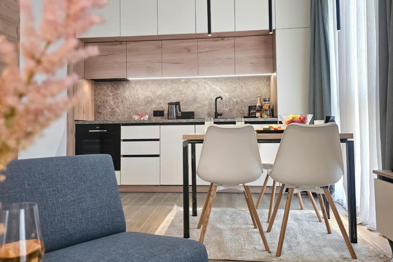 AZUR PREMIUM APARTHOTEL