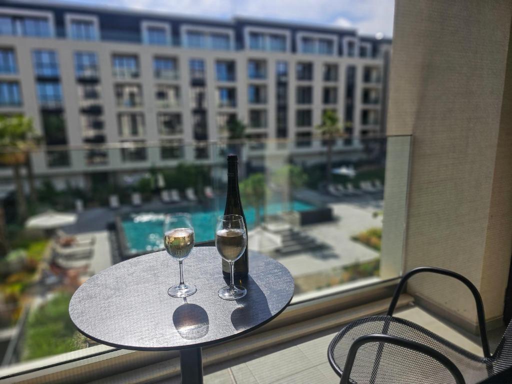 AZUR PREMIUM APARTHOTEL