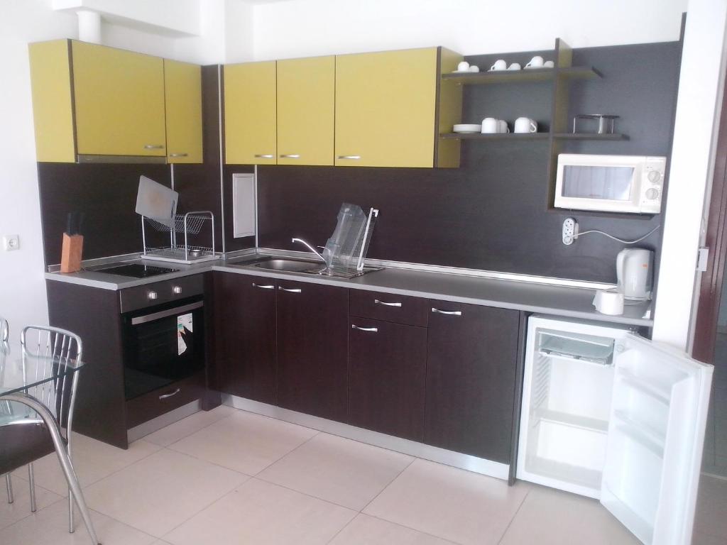 Grand Kamelia, Cолнечный берег