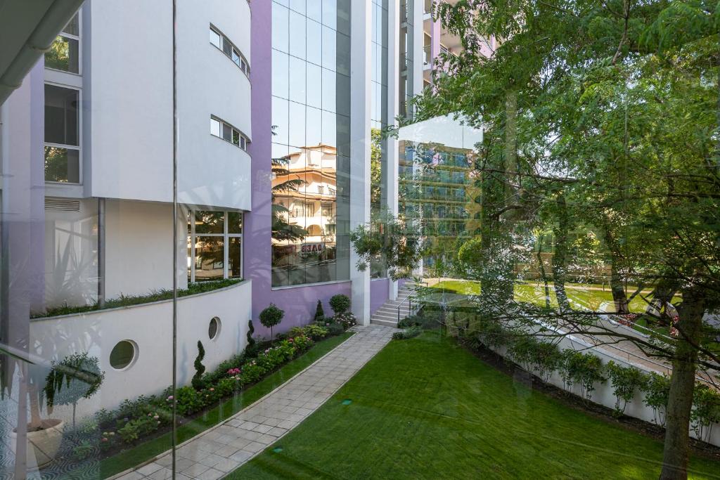 Sentido Neptun Beach 4*