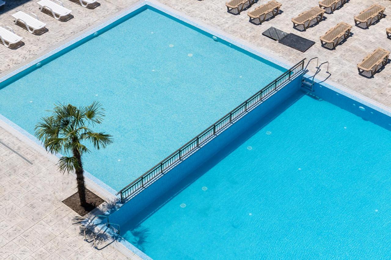 Bavaro (ex. Korona) ****