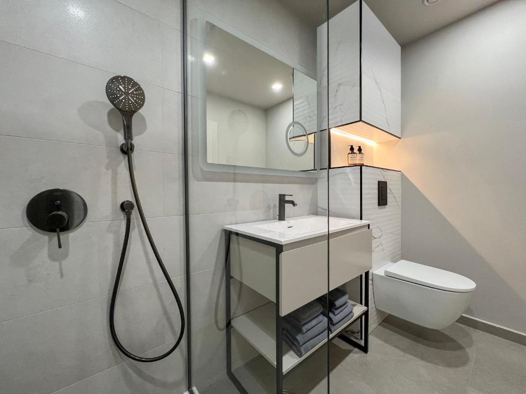 Moko Beach by Grifid