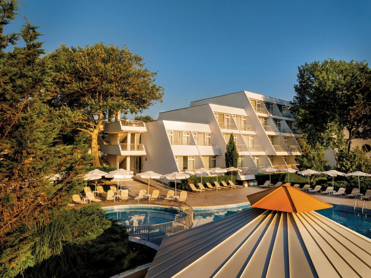 AluaSun Helios Beach