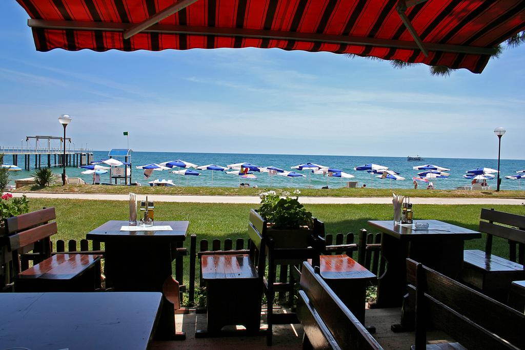 Lotos **** (Riviera)