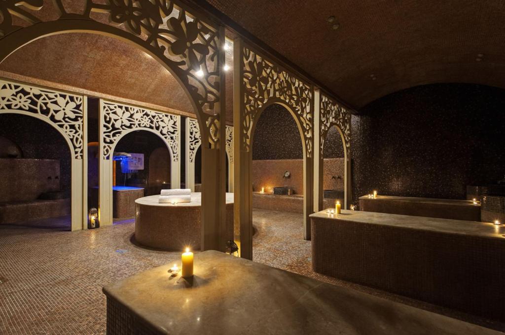 Royal Beach PM Aparthotel