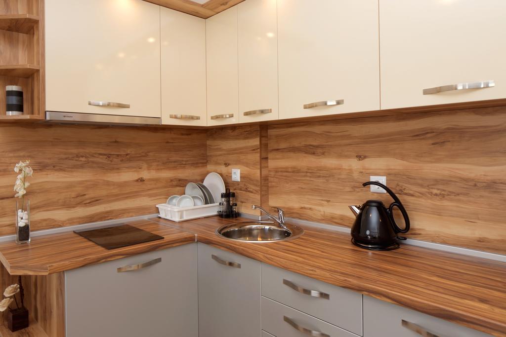 Villa Sardinia , Святой влас